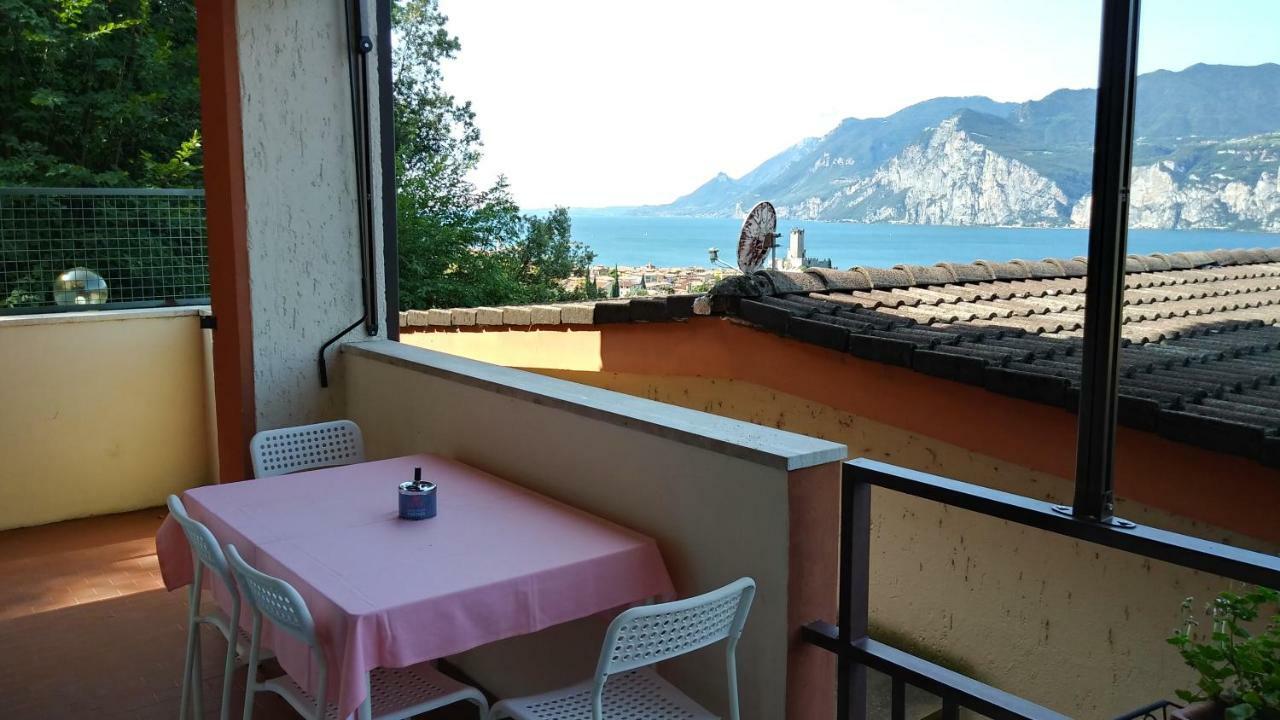 Apartament Luna Wifi Free - Malcesine Extérieur photo