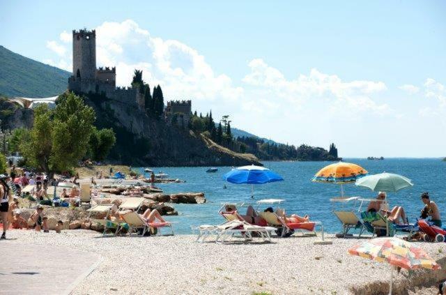 Apartament Luna Wifi Free - Malcesine Extérieur photo