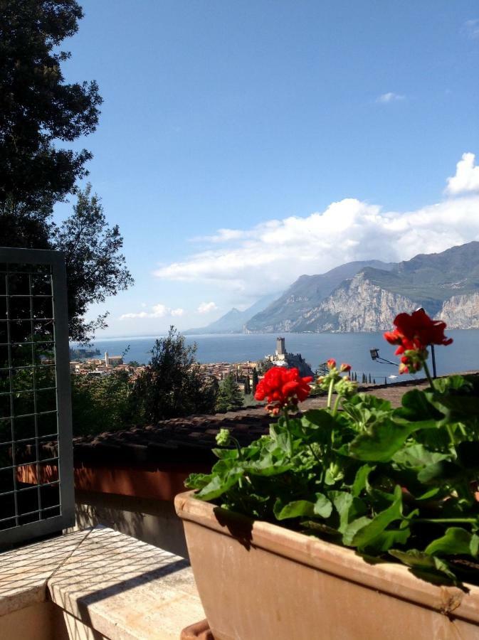 Apartament Luna Wifi Free - Malcesine Extérieur photo