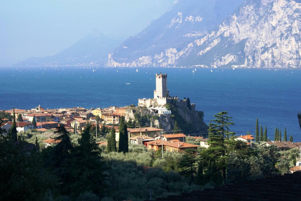 Apartament Luna Wifi Free - Malcesine Extérieur photo